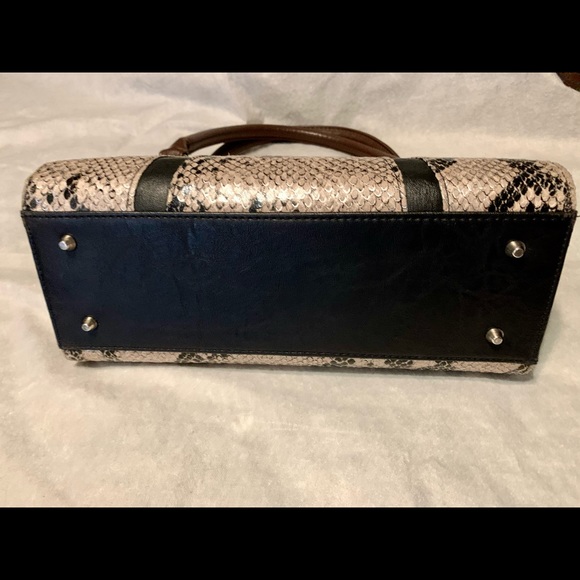 💕🎉Beautiful Miche Bag and 5 Shells Bundle - Picture 13 of 16